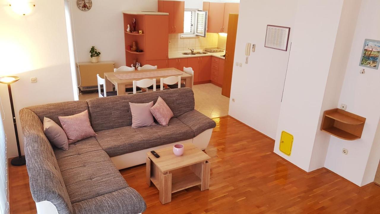 מאקרסקה Apartments Edita מראה חיצוני תמונה