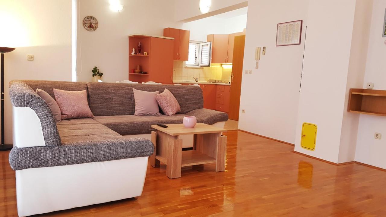 מאקרסקה Apartments Edita מראה חיצוני תמונה