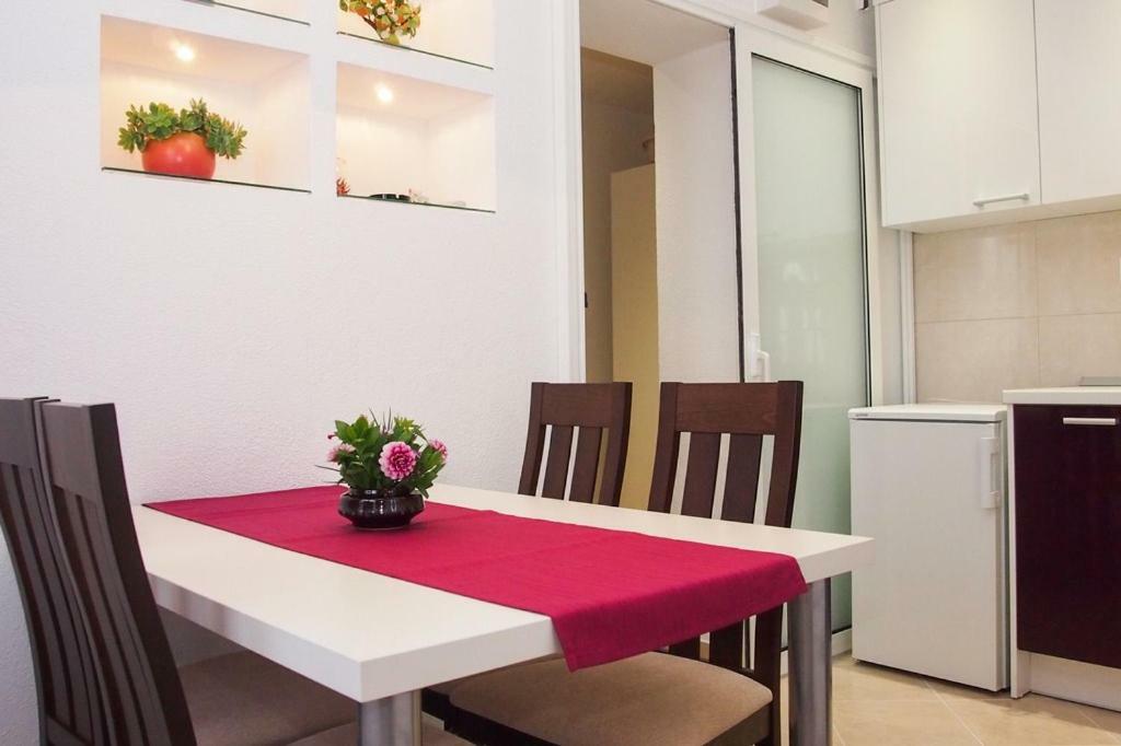 מאקרסקה Apartments Edita מראה חיצוני תמונה