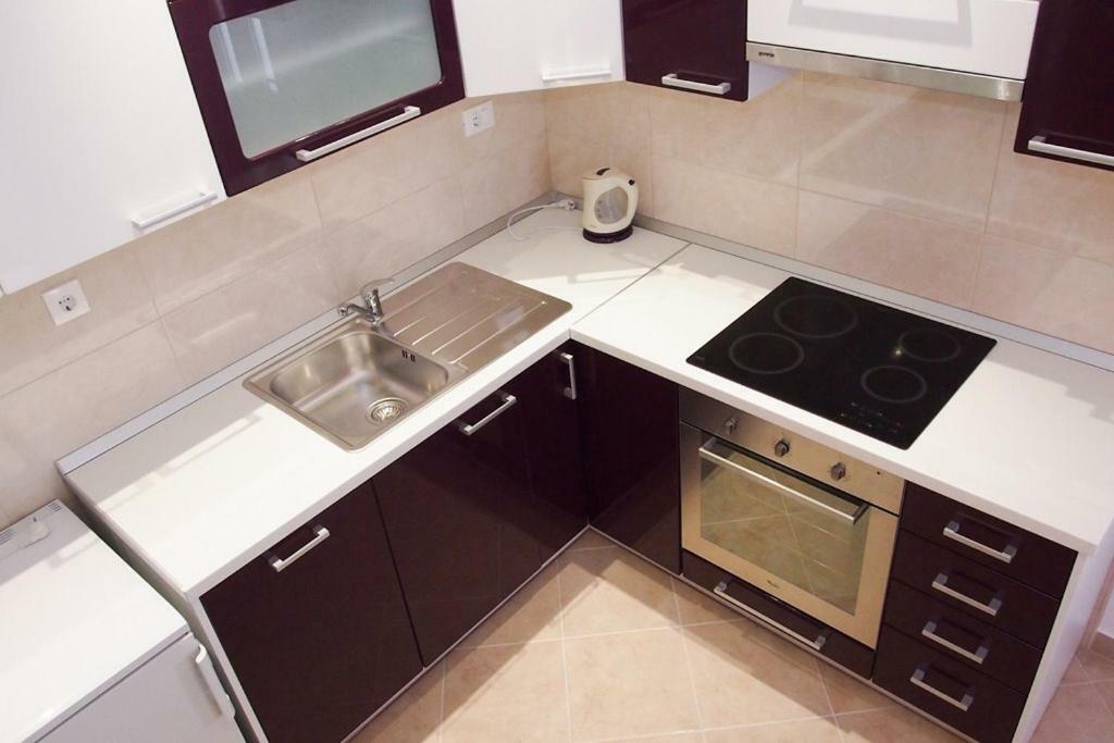 מאקרסקה Apartments Edita מראה חיצוני תמונה
