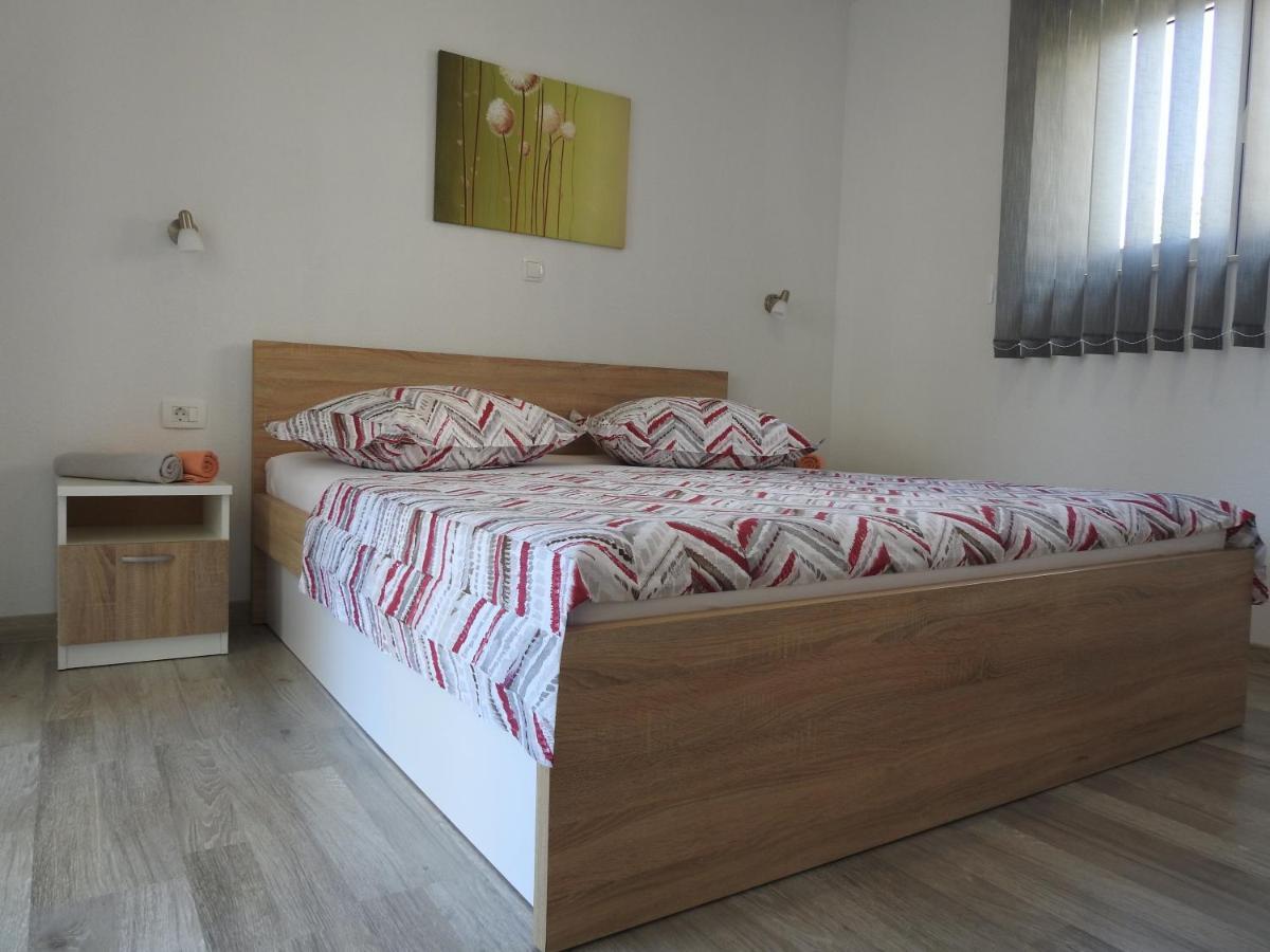 מאקרסקה Apartments Edita מראה חיצוני תמונה