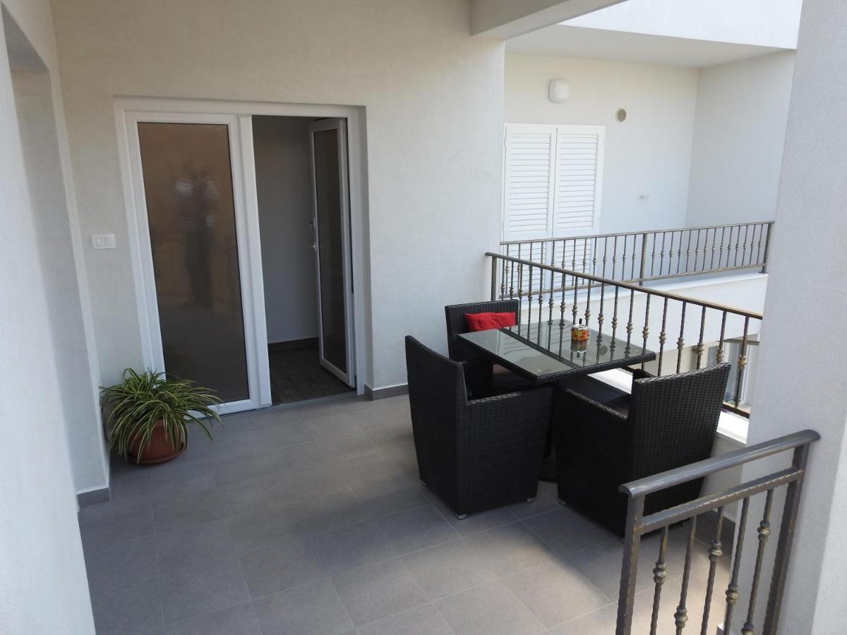 מאקרסקה Apartments Edita מראה חיצוני תמונה